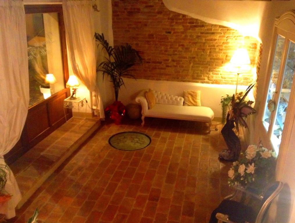 Locanda Delle Fate San Giovanni In Marignano Exterior foto